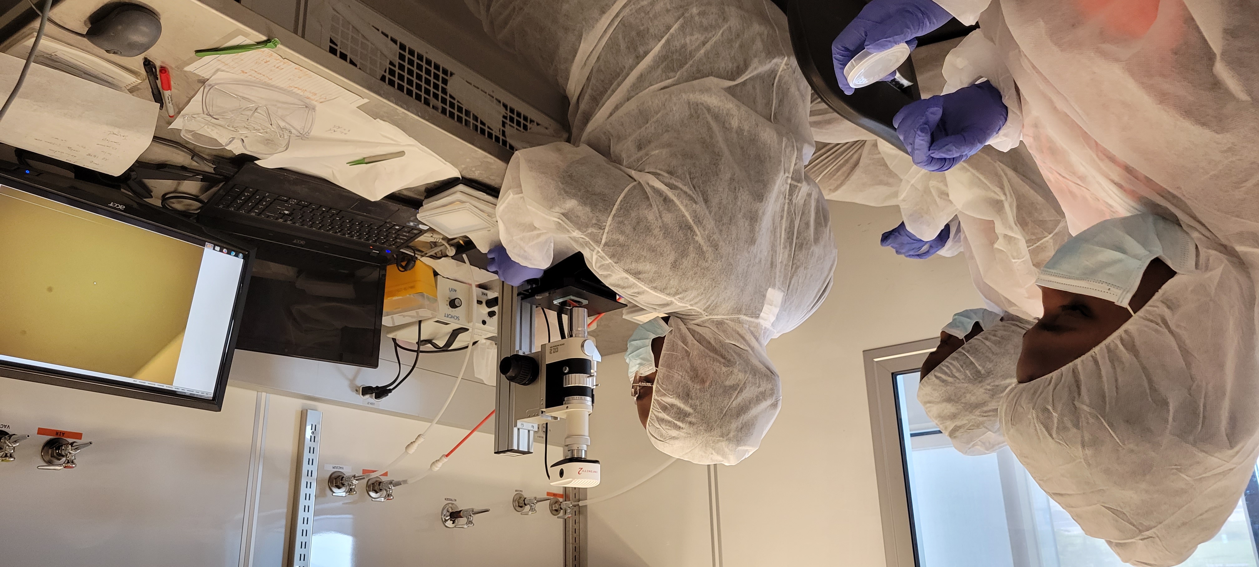 CSU students in clean room 